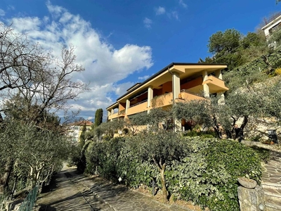 Villa bifamiliare in vendita a Atina Frosinone
