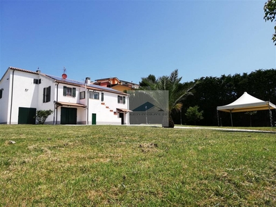 Villa in vendita a Recanati Macerata Bagnolo