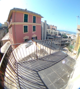 Appartamento a Carignano, Genova