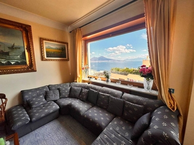 Prestigioso appartamento di 195 m² in vendita Via Francesco Petrarca, 74, Napoli, Campania