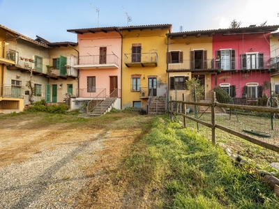 Appartamento in Frazione Bardella, Castelnuovo Don Bosco, 5 locali