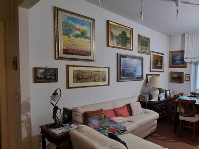 Appartamento in vendita a Parma Centro Storico