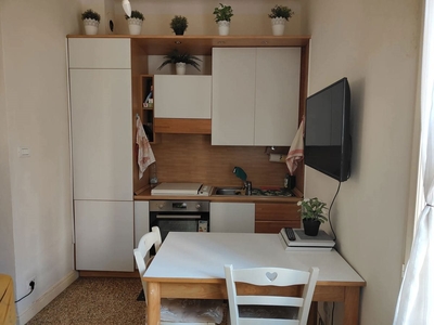 Appartamento in Via Acri, Bologna (BO)