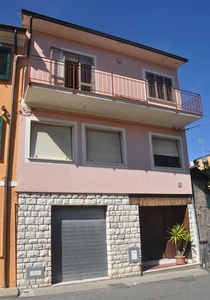 Appartamento indipendente in Via Trento a Castellina Marittima