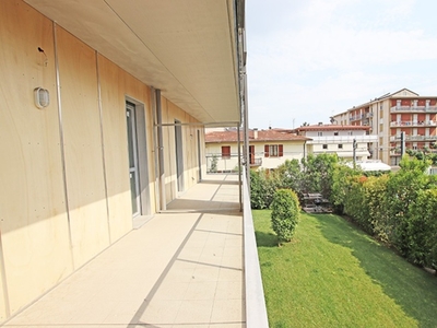 Bilocale in Via Corridoni, Bergamo, 1 bagno, con box, 54 m², 1° piano