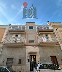 Casa indipendente a San Ferdinando di Puglia, 10 locali, 3 bagni