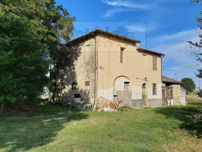 Casa indipendente di 370 mq in vendita - Forlì