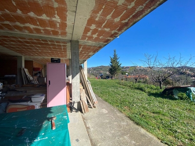 Casa indipendente di 90 mq in vendita - Imperia