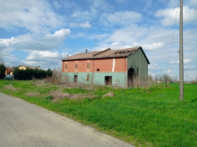Casa indipendente in stradello Giarola - Cittanova, Modena
