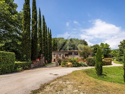 Casa indipendente in Via Borgo Giannotti - Monte San Quirico, Lucca