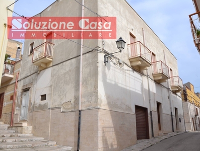 Casa indipendente in Via Lucano, Canosa di Puglia, 3 locali, 2 bagni