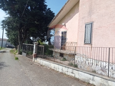 Casa indipendente in Via Padre Pio, Benevento, 5 locali, 1 bagno