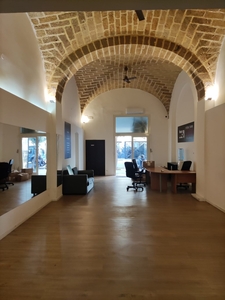 Fondo commerciale in affitto Bari