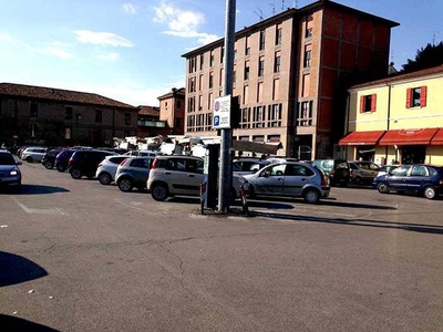 Garage / Posto auto in Piazza del Travaglio in zona Centro Storico a Ferrara