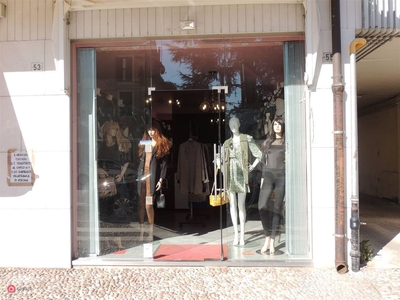Negozio/Locale commerciale in Affitto in a Villafranca di Verona