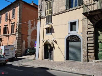 Negozio/Locale commerciale in Affitto in Corso Umberto I a Ronciglione