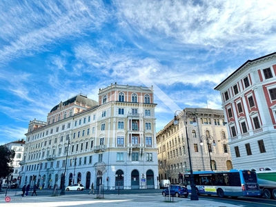 Negozio/Locale commerciale in Affitto in Piazza della Libertà 2 a Trieste
