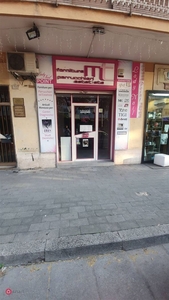 Negozio/Locale commerciale in Affitto in Via Alessandro Manzoni a San Nicola la Strada