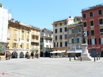 Negozio/Locale commerciale in Affitto in Via Martiri della Liberazione a Chiavari