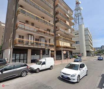 Negozio/Locale commerciale in Affitto in Via Napoli 333 a a Bari