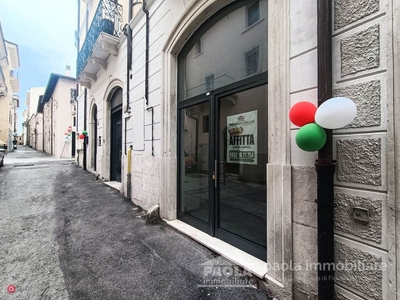 Negozio/Locale commerciale in Affitto in Via Tre Marie a L'Aquila