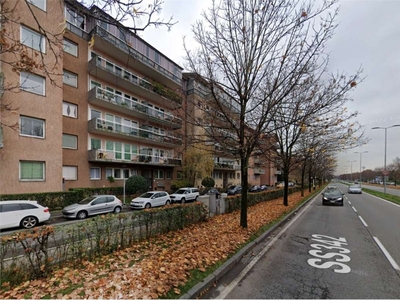 Quadrilocale in Via Carducci 17, Bergamo, 2 bagni, giardino in comune