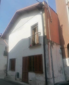Quadrilocale in Via Mazzini 2 a Giussano
