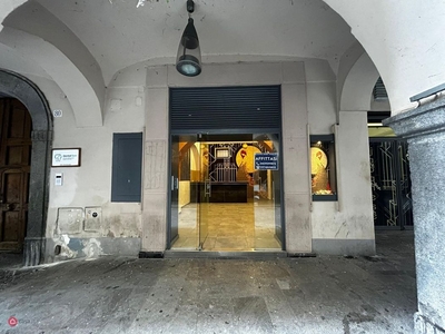 Negozio/Locale commerciale in Affitto in Corso Umberto 1 82 -84 a Cava de' Tirreni