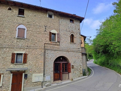 Trilocale in Via Sant Egidio 65, Valsamoggia, 1 bagno, 61 m²