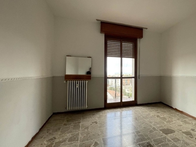 Trilocale in VIALE KENNEDY, Tortona, 1 bagno, 75 m², 5° piano