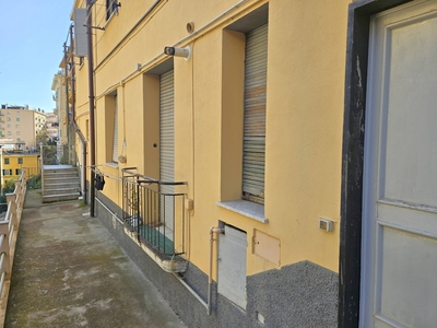 Vendita Appartamento Via Adamo Centurione, Genova