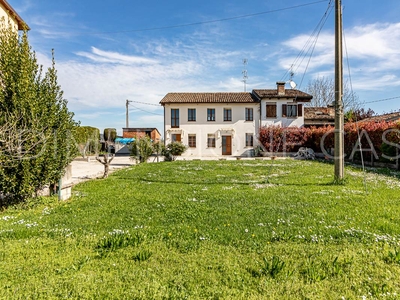 Villa a schiera in ottime condizioni a San Felice Sul Panaro