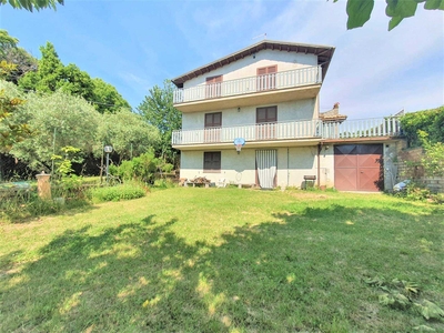 Villa Bifamiliare in vendita a Viterbo - Zona: San Martino al Cimino