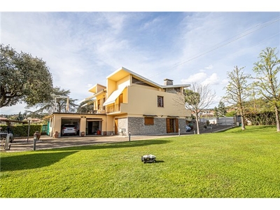 Villa in Via Andrea Costa, 31, Passignano sul Trasimeno (PG)