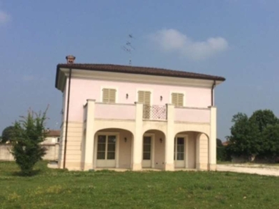 Villa in Via Pietro Bembo 55-57, Orzinuovi, 5 locali, 2 bagni, 329 m²