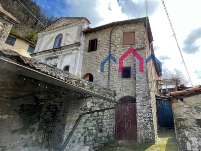 Casa indipendente con terrazzo, Bagni di Lucca benabbio