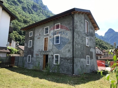 Casa Indipendente in vendita a Longarone via dogna, 32