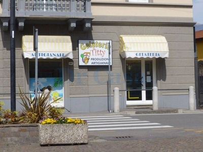 Gelateria in vendita a Germignaga piazza 10 Settembre