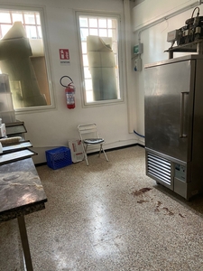 Laboratorio in affitto in via pratolongo, Genova