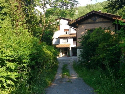 Hotel in vendita a Savogna d'Isonzo via Trieste, 1
