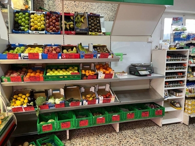 Supermercato/Minimarket in vendita ad Alba Adriatica via Trieste, 37