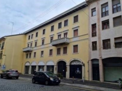 Ufficio in vendita a Cremona corso Vittorio Emanuele ii, 28