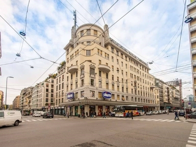 Ufficio in vendita a Milano via Palestrina 2
