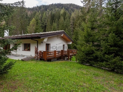 Villa in vendita a La Thuile frazione Pera Carà, 31