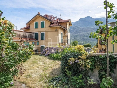 Villa in vendita a Saint-Vincent viale Piemonte
