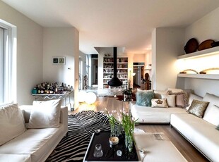 Appartamento di lusso di 445 m² in vendita Via Mauro Venegoni, 87, Legnano, Lombardia