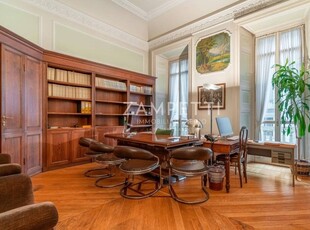 Prestigioso appartamento di 195 m² in vendita Via Alessandro Manzoni, Milano, Lombardia