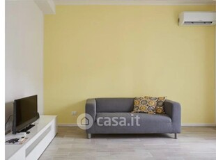 Appartamento in Affitto in Via dei Carracci a Milano