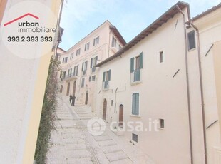 Appartamento in Affitto in Costa Masciarelli 15 a L'Aquila