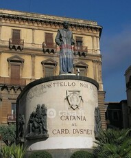 Appartamento in Affitto in Piazza San Francesco d'Assisi 11 a Catania